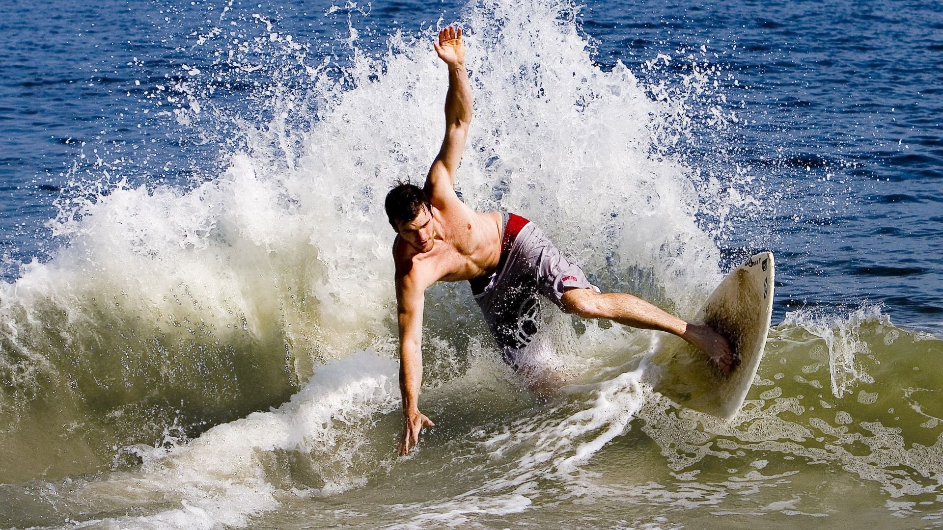 爱游戏-伊朗反曲弓男队在泛美锦标赛中夺冠，反曲弓竞技比赛